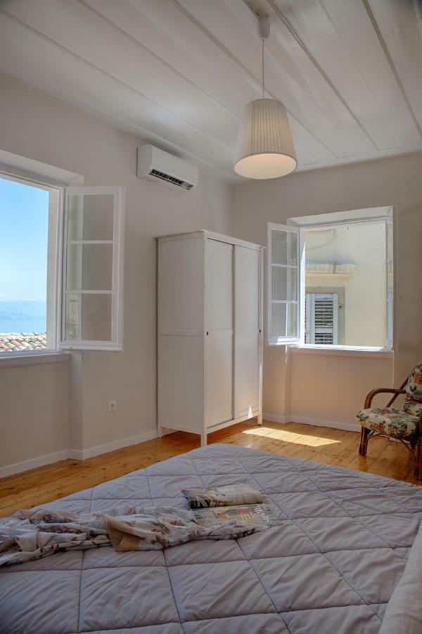 Serene Sea View Apartment In Corfu Old Town Ngoại thất bức ảnh